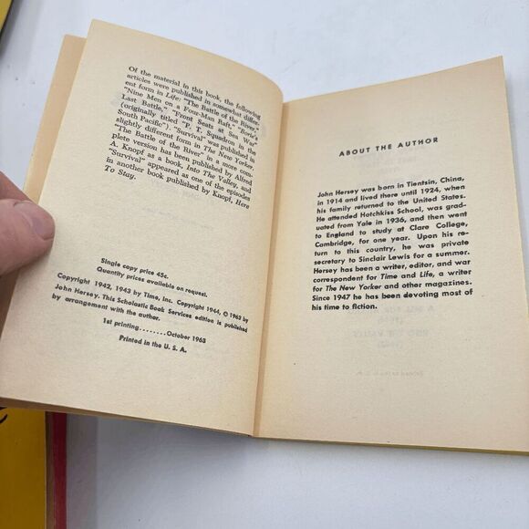 Of Men and War by John Hersey 1963 1st Scholastic Paperback John Kennedy Story - Picture 5 of 5